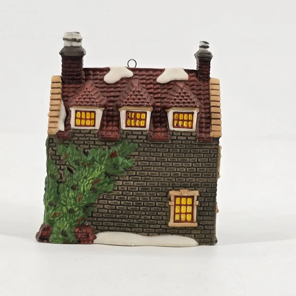 Dept 56 Dedlock Arms Ornament 1994 Dickens Village Heritage Series 98728 New *